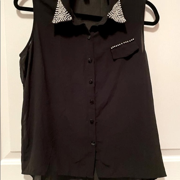 Chiffon Style Sleeveless Blouse - White Beadwork on Front - Picture 1 of 3